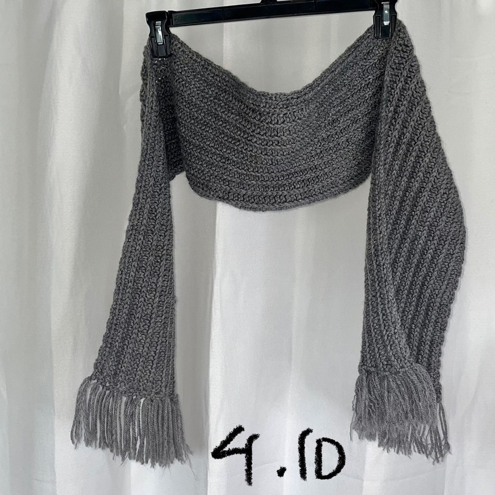 Handmade Knit Crochet Yarn Scarf Fringe Hems